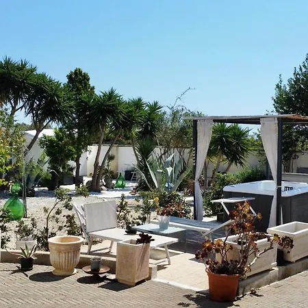 Chalet Secret Garden No. 1 *