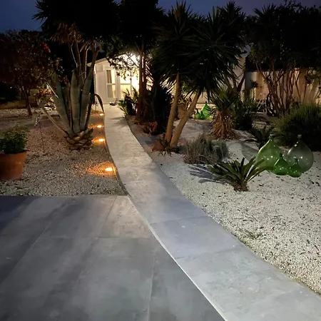 Secret Garden No. 1 *